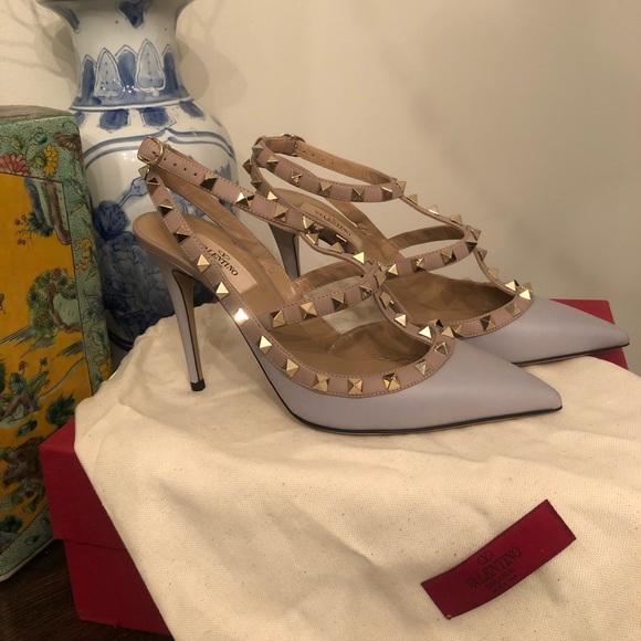 Brand New Never Worn: Valentino Rockstud Pumps - Picture 2 of 5